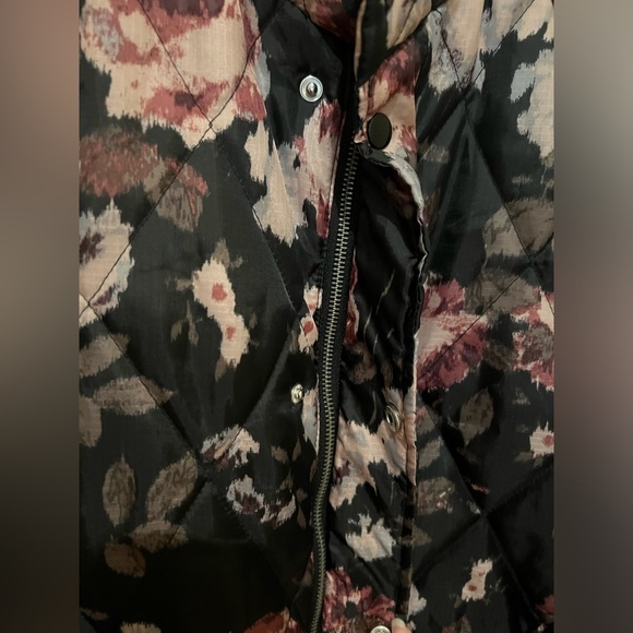 Urban Outfitters Quilted Jacket - Picture 2 of 7